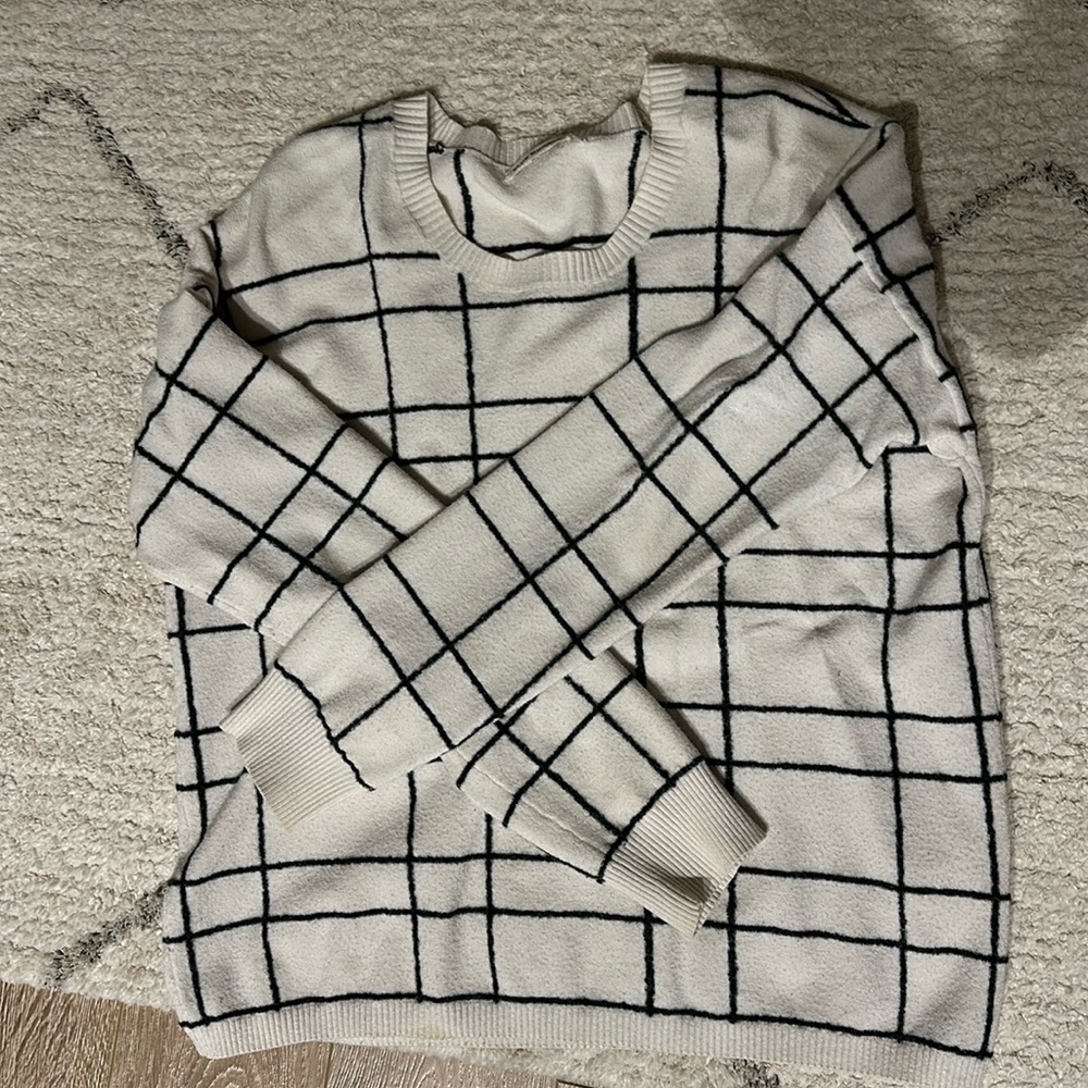 Club Monaco 
Octavya Grid-Pattern Sweater
Size M